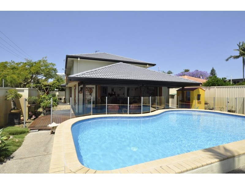 72 Broadwater Street, Runaway Bay QLD 4216