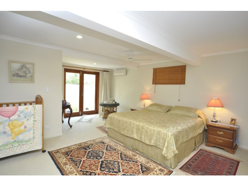 72 Broadwater Street, Runaway Bay QLD 4216