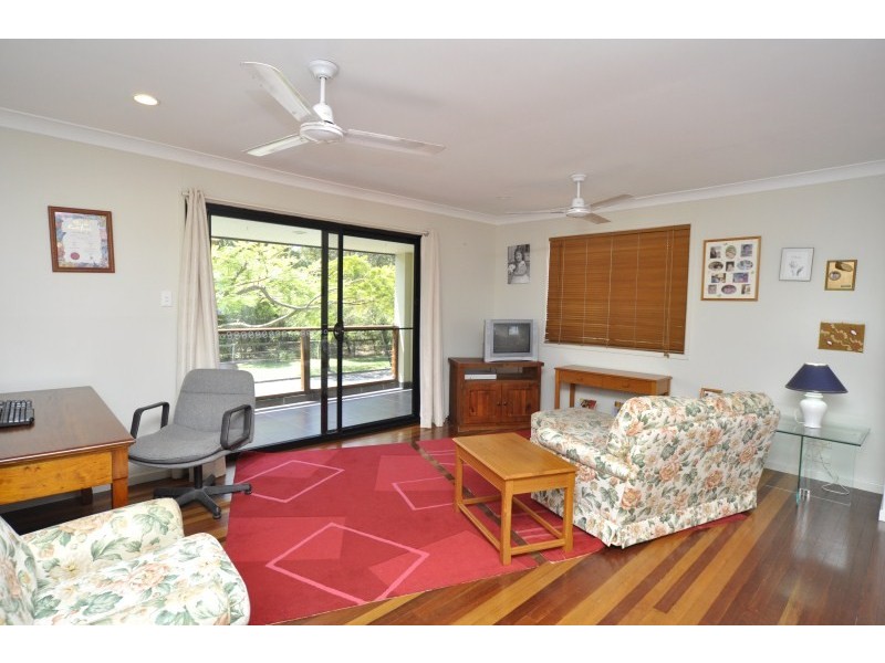 72 Broadwater Street, Runaway Bay QLD 4216