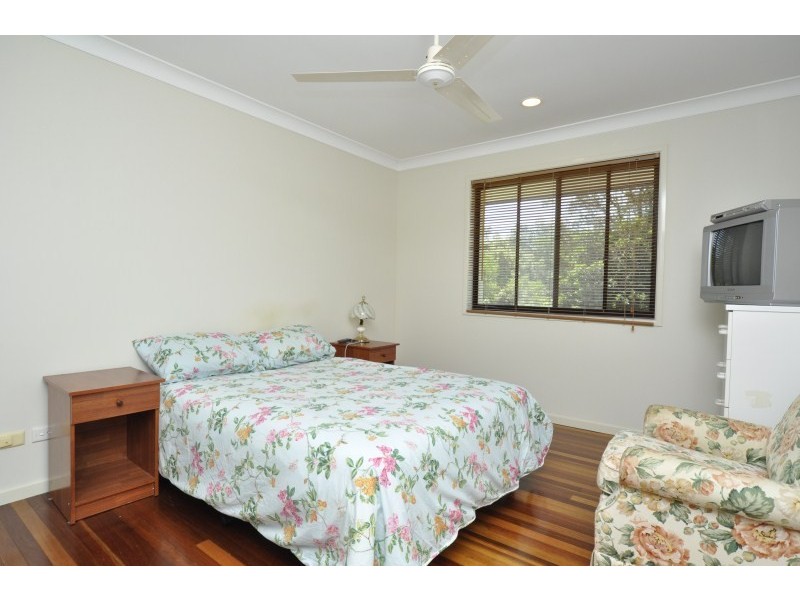 72 Broadwater Street, Runaway Bay QLD 4216