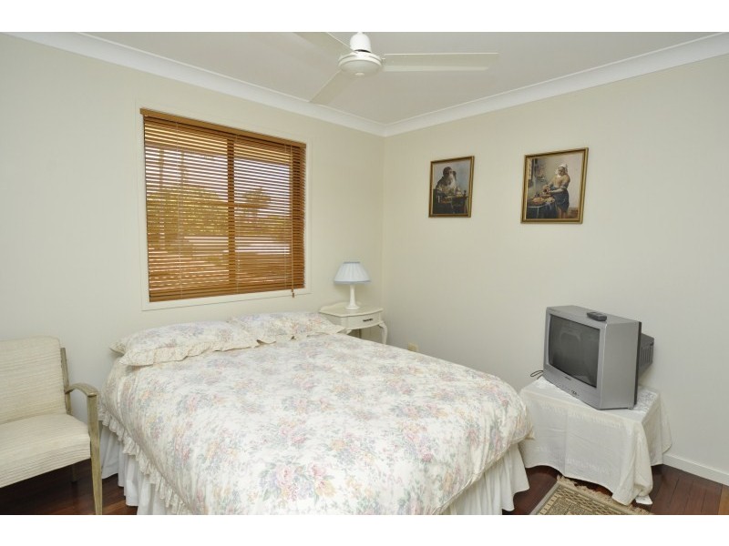 72 Broadwater Street, Runaway Bay QLD 4216