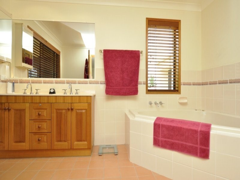 1639 Riverdale Drive, Hope Island QLD 4212