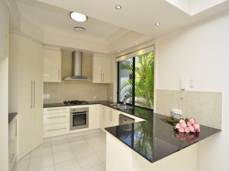 1018 Lakeview Terrace, Benowa QLD 4217
