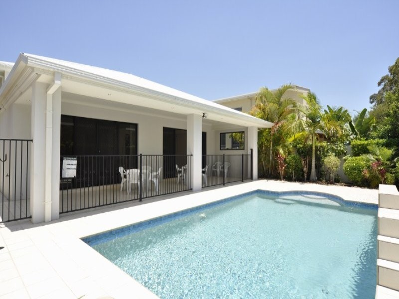 1018 Lakeview Terrace, Benowa QLD 4217