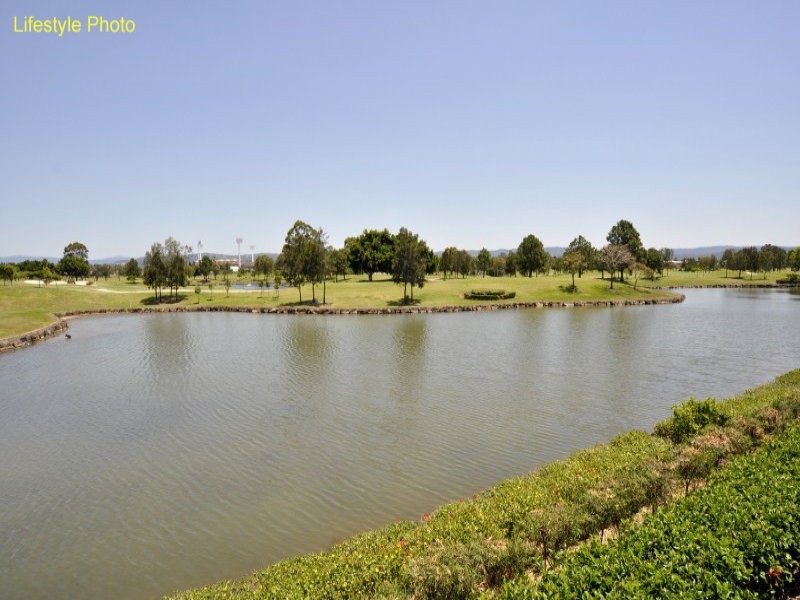 1018 Lakeview Terrace, Benowa QLD 4217