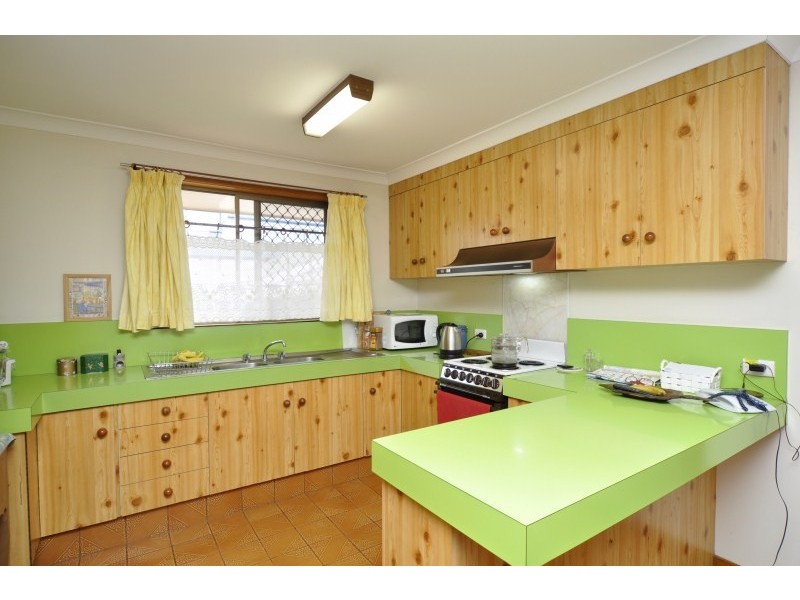 44 Hollywell Road, Biggera Waters QLD 4216