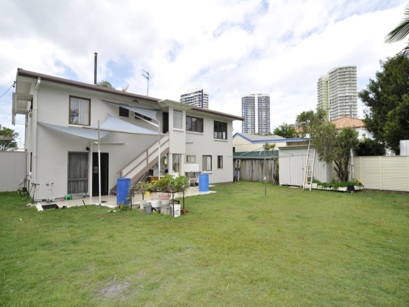 26 Ocean Street, Runaway Bay QLD 4216