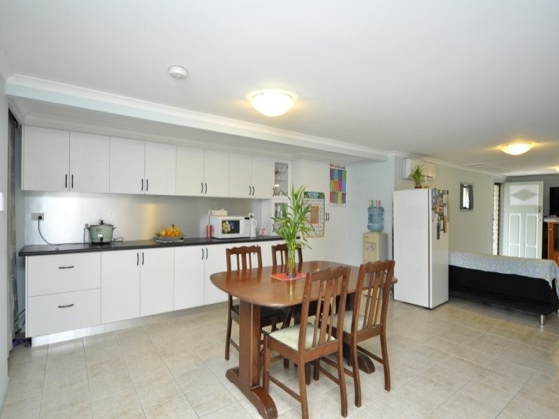 26 Ocean Street, Runaway Bay QLD 4216