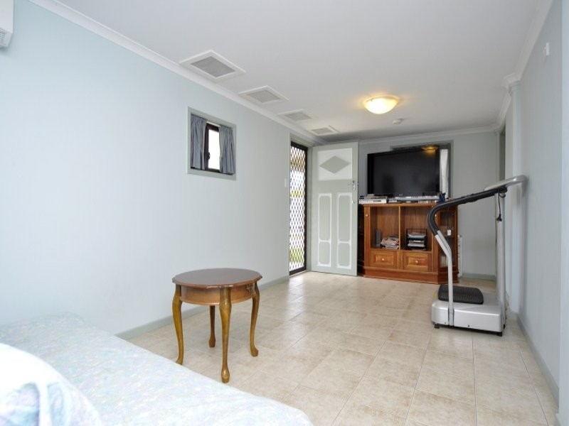 26 Ocean Street, Runaway Bay QLD 4216