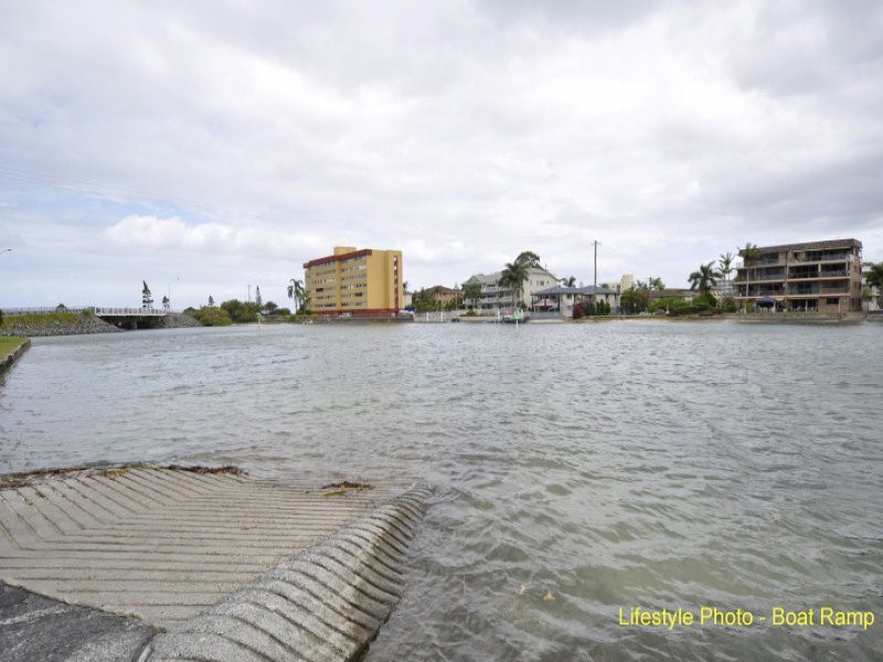 26 Ocean Street, Runaway Bay QLD 4216