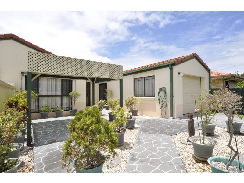 2/133 Bayview Street, Runaway Bay QLD 4216