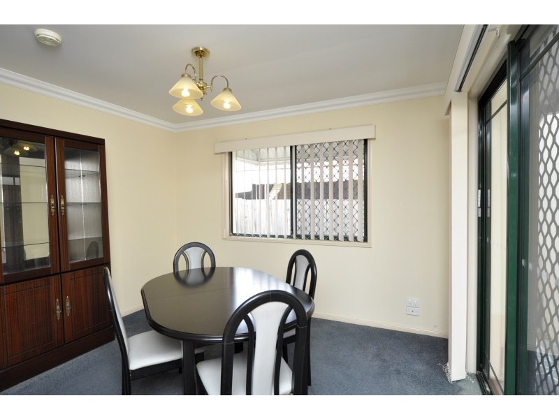 2/133 Bayview Street, Runaway Bay QLD 4216