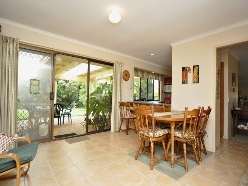 51 Matthew Flinders Drive, Paradise Point QLD 4216