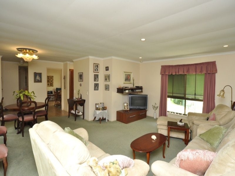 51 Matthew Flinders Drive, Paradise Point QLD 4216