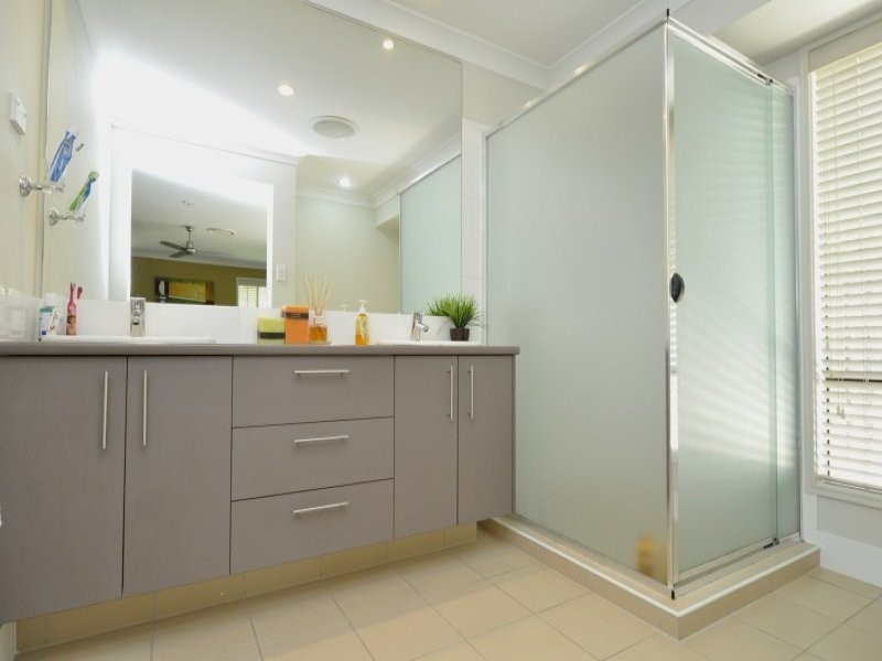 9 Ceil Circuit, Coomera Waters QLD 4209