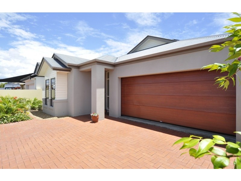 16 Costa Del Sol Avenue, Coombabah QLD 4216