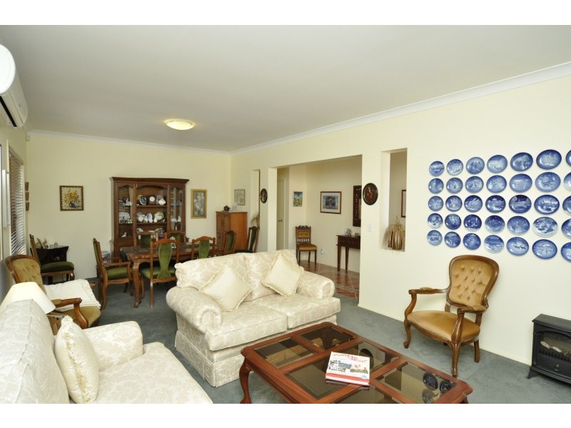 16 Costa Del Sol Avenue, Coombabah QLD 4216