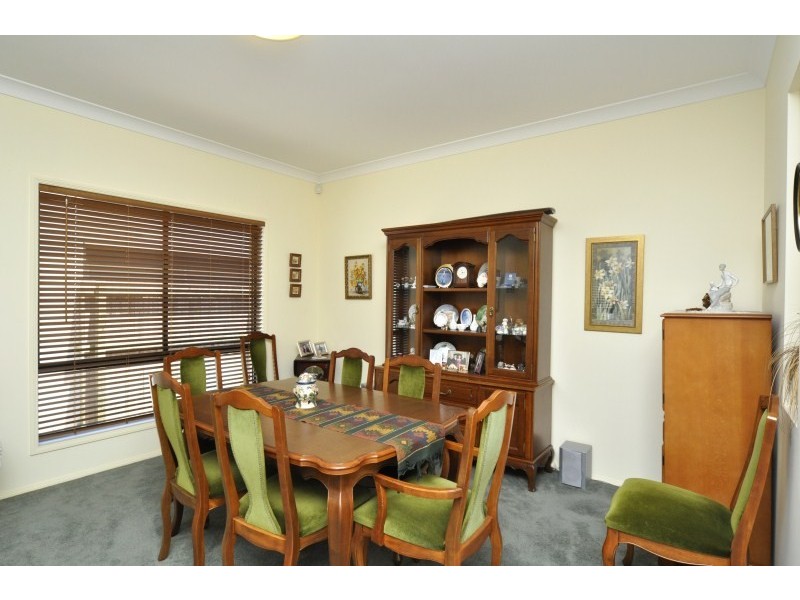 16 Costa Del Sol Avenue, Coombabah QLD 4216