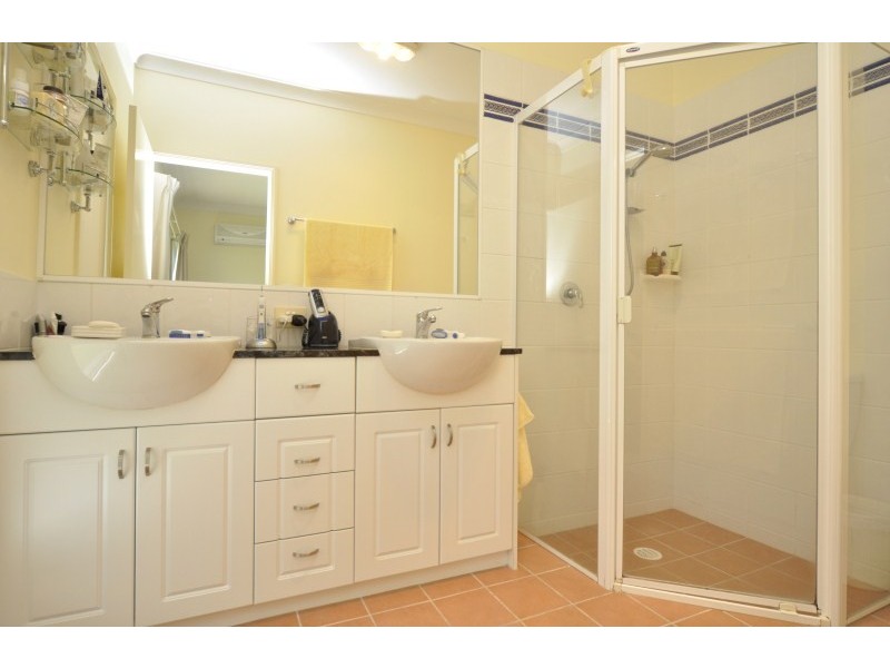 16 Costa Del Sol Avenue, Coombabah QLD 4216