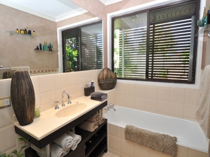 28 Jingella Street, Hope Island QLD 4212