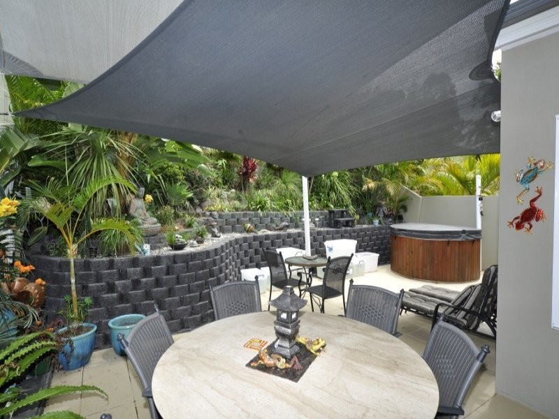 2/62 Compass Drive, Biggera Waters QLD 4216