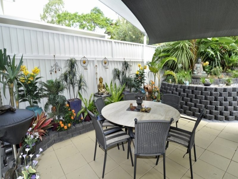 2/62 Compass Drive, Biggera Waters QLD 4216