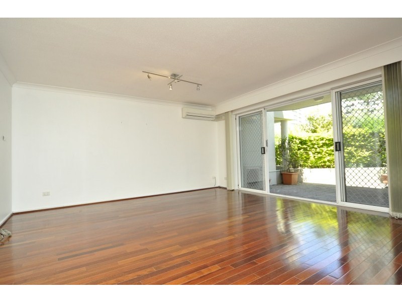 7/37 Bayview Street, Runaway Bay QLD 4216