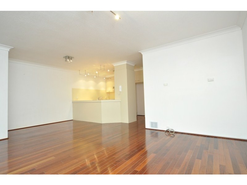 7/37 Bayview Street, Runaway Bay QLD 4216