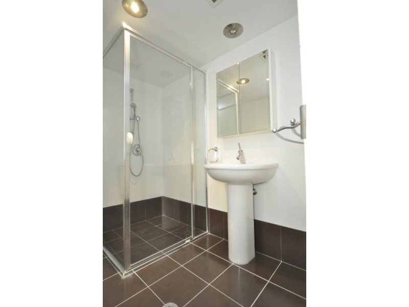 7/37 Bayview Street, Runaway Bay QLD 4216