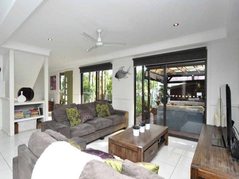 7 Chindrina Street, Hope Island QLD 4212