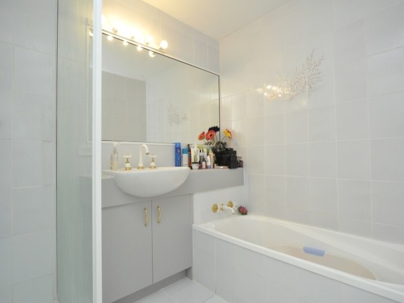 7/17 Canal Avenue, Runaway Bay QLD 4216