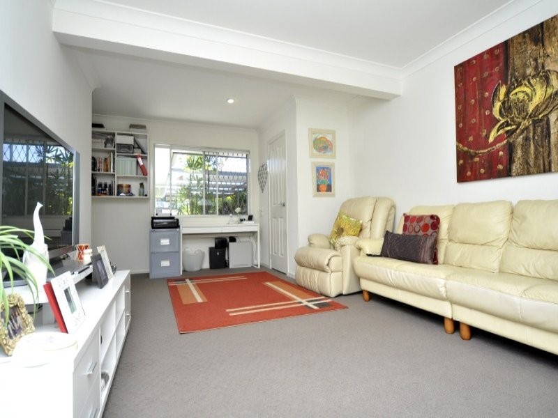 17 Scoter Avenue, Paradise Point QLD 4216