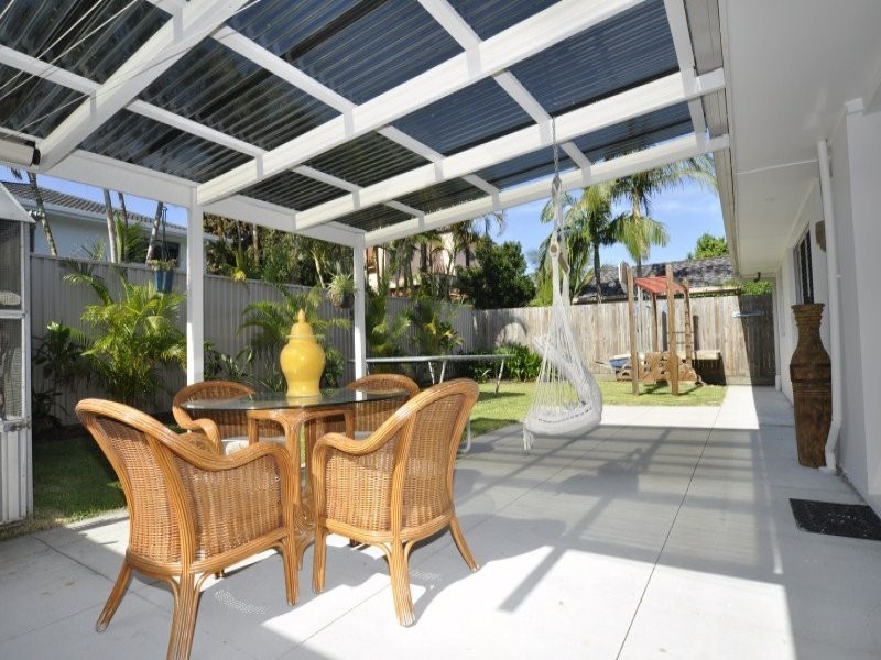 17 Scoter Avenue, Paradise Point QLD 4216