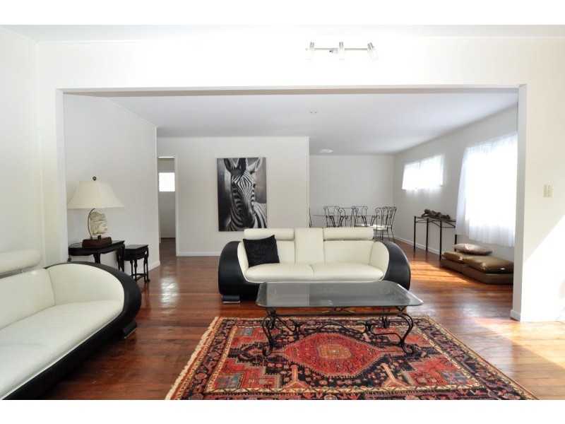 7 Waratah Avenue, Biggera Waters QLD 4216