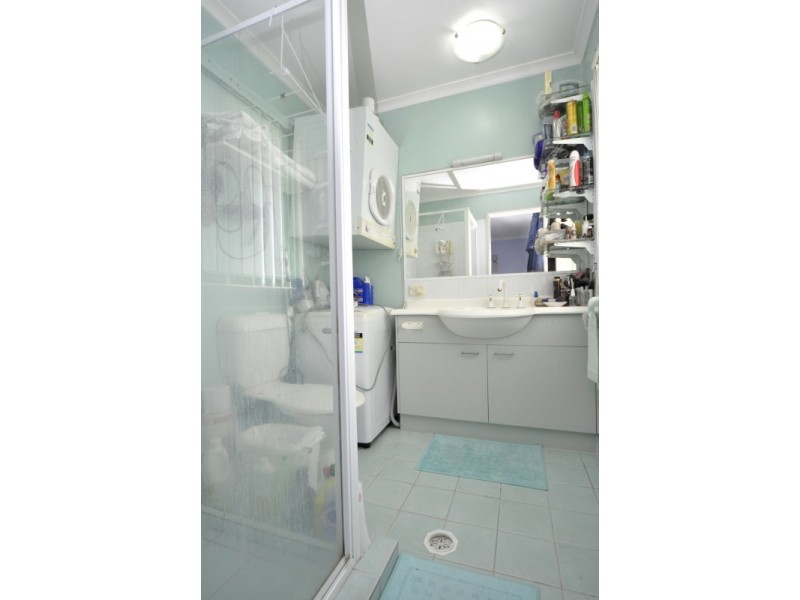 1/643 Pine Ridge Road, Biggera Waters QLD 4216