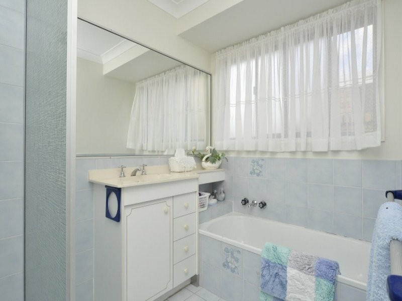 5 Seaspray Street, Paradise Point QLD 4216
