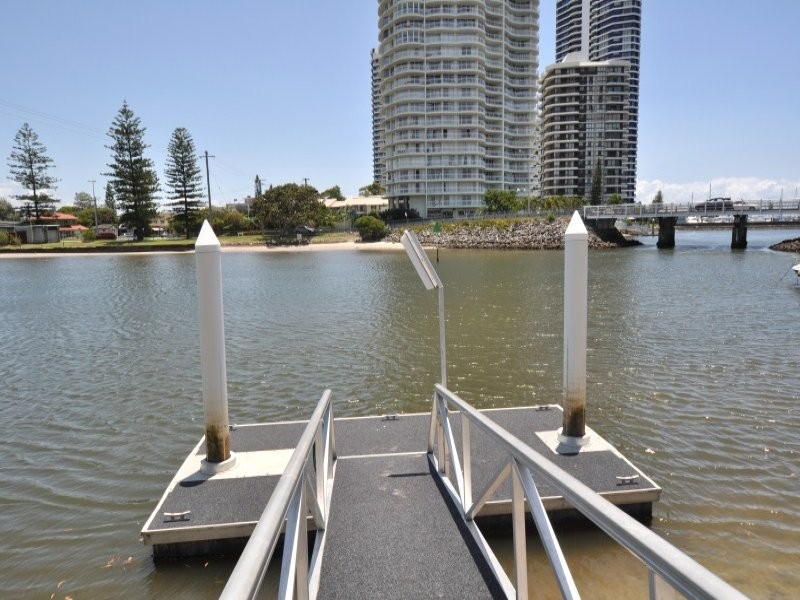 3/3 Vernia Place, Biggera Waters QLD 4216