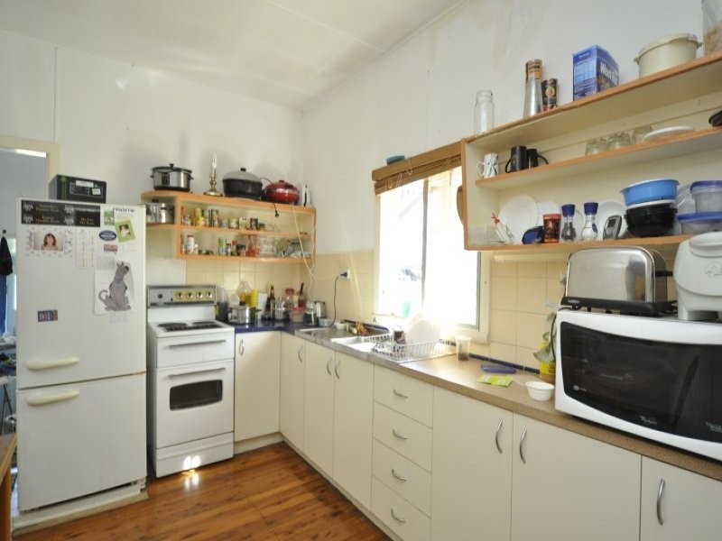 16 Clam Street, Runaway Bay QLD 4216