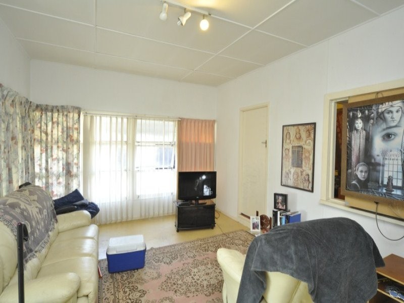 16 Clam Street, Runaway Bay QLD 4216