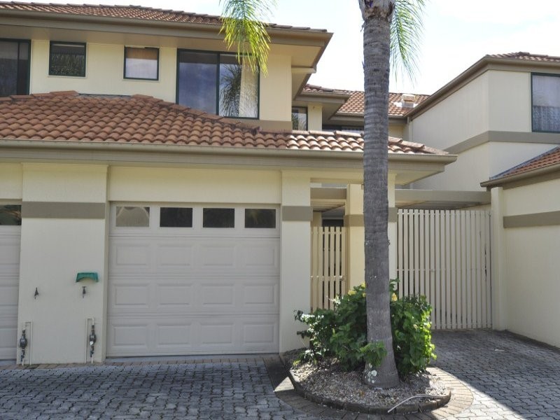 26/100 Morala Avenue, Runaway Bay QLD 4216