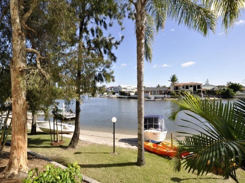 1/6 Back Street, Biggera Waters QLD 4216