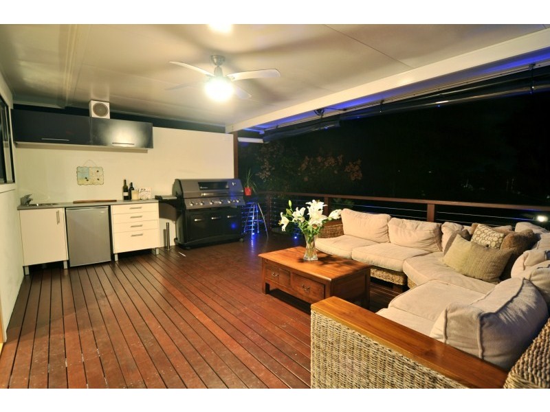 3 Buddeh Street, Hope Island QLD 4212