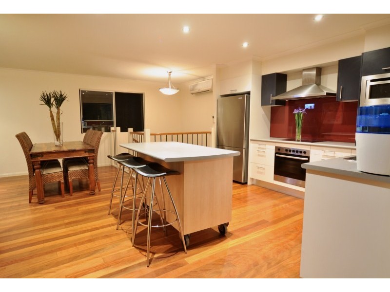 3 Buddeh Street, Hope Island QLD 4212