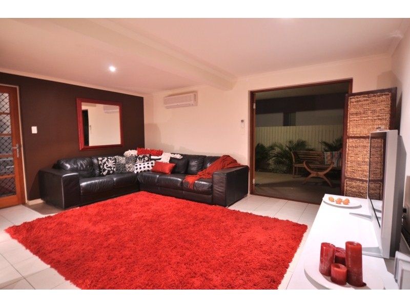 3 Buddeh Street, Hope Island QLD 4212