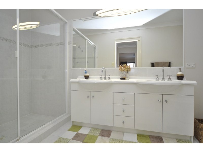 15/3 Lee Road, Runaway Bay QLD 4216