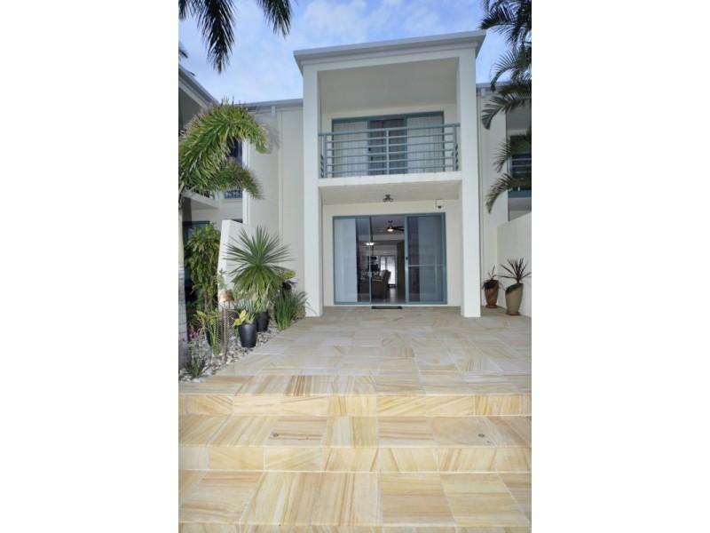 15/3 Lee Road, Runaway Bay QLD 4216