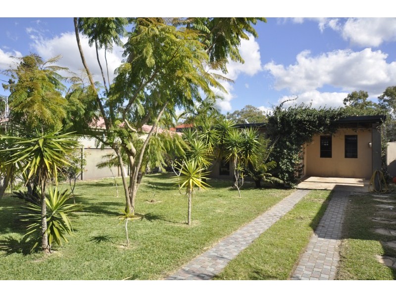 20 Mungera Street, Biggera Waters QLD 4216