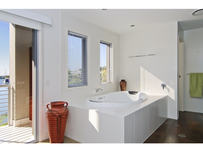 25 Ripple Court, Coomera Waters QLD 4209