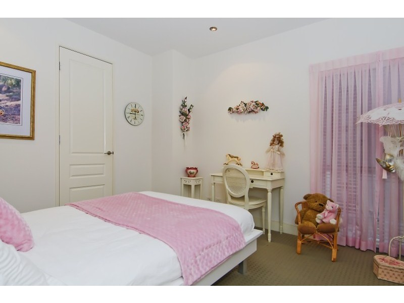 25 Ripple Court, Coomera Waters QLD 4209