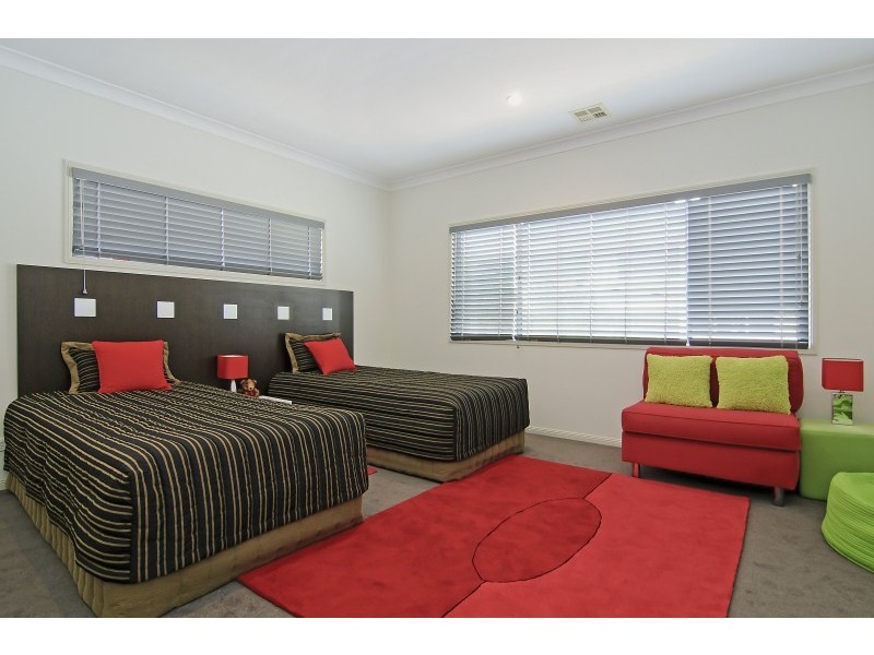 56A Back Street, Biggera Waters QLD 4216